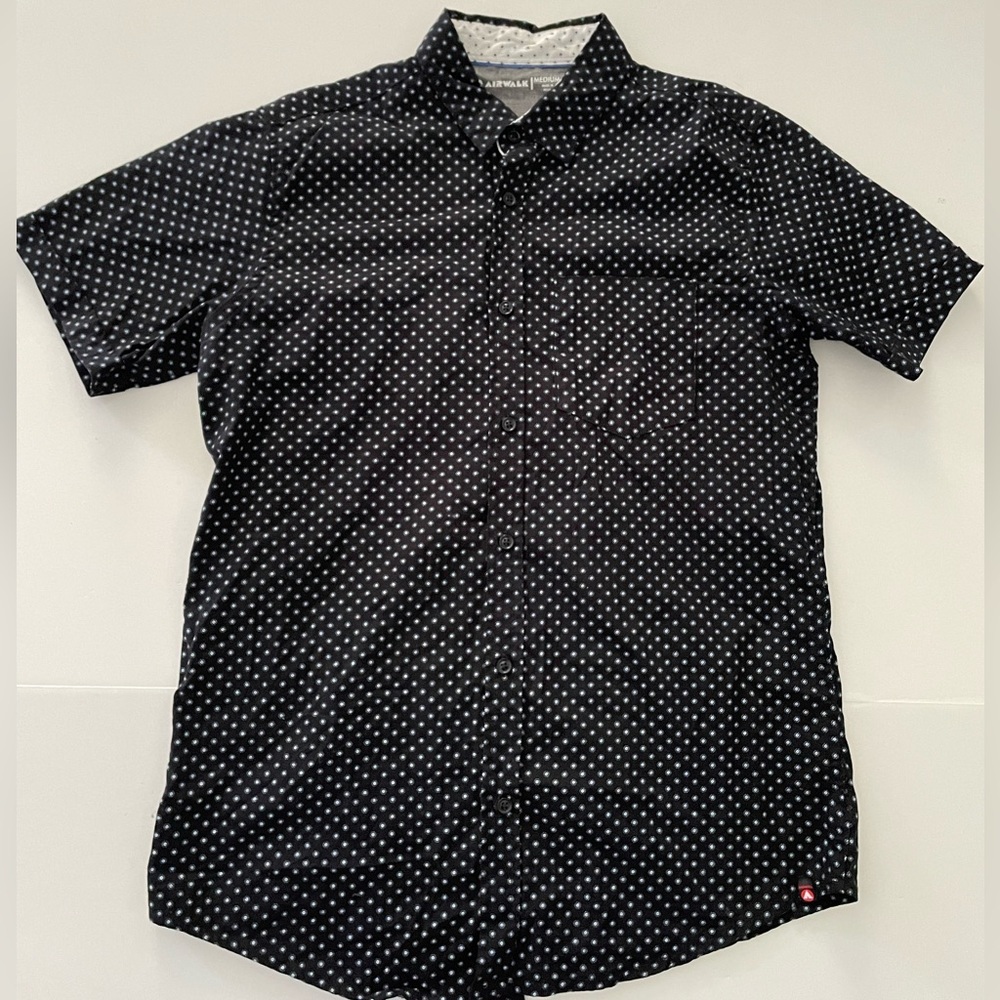 Airwalk Button Down Shirt Men Medium Short Sleeve Pattern Printed Casual